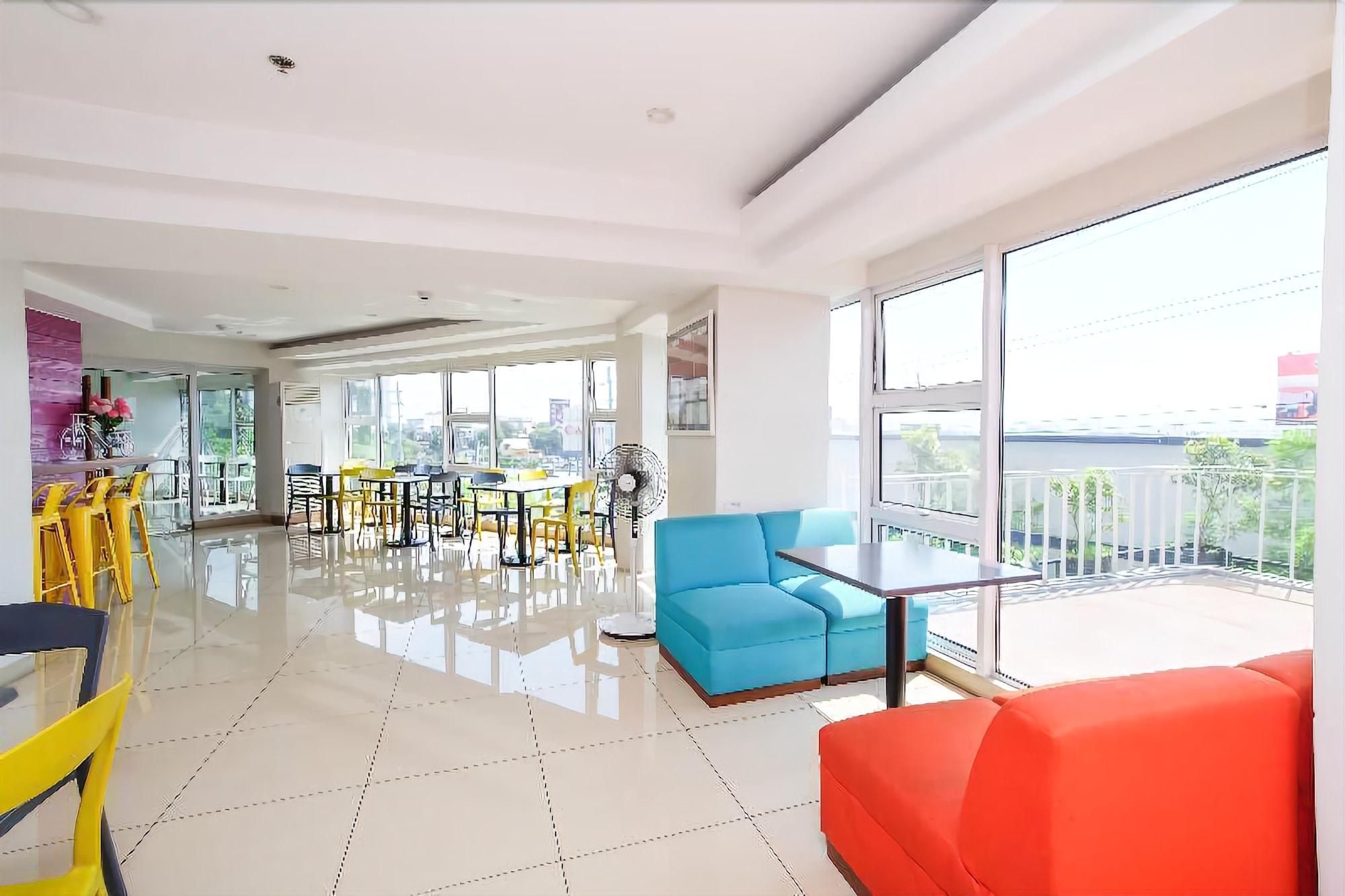 Myspace Hotel @Bgc Pasig City Exterior foto