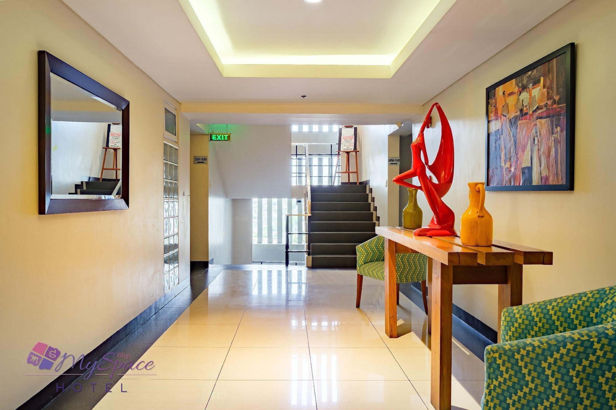 Myspace Hotel @Bgc Pasig City Exterior foto